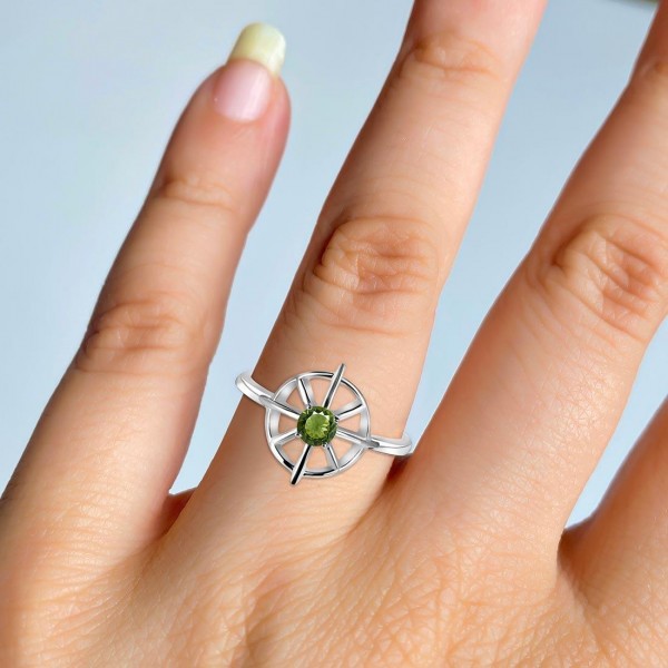 Beautiful Moldavite Rings: A Guide to Finding the Perfect Fit