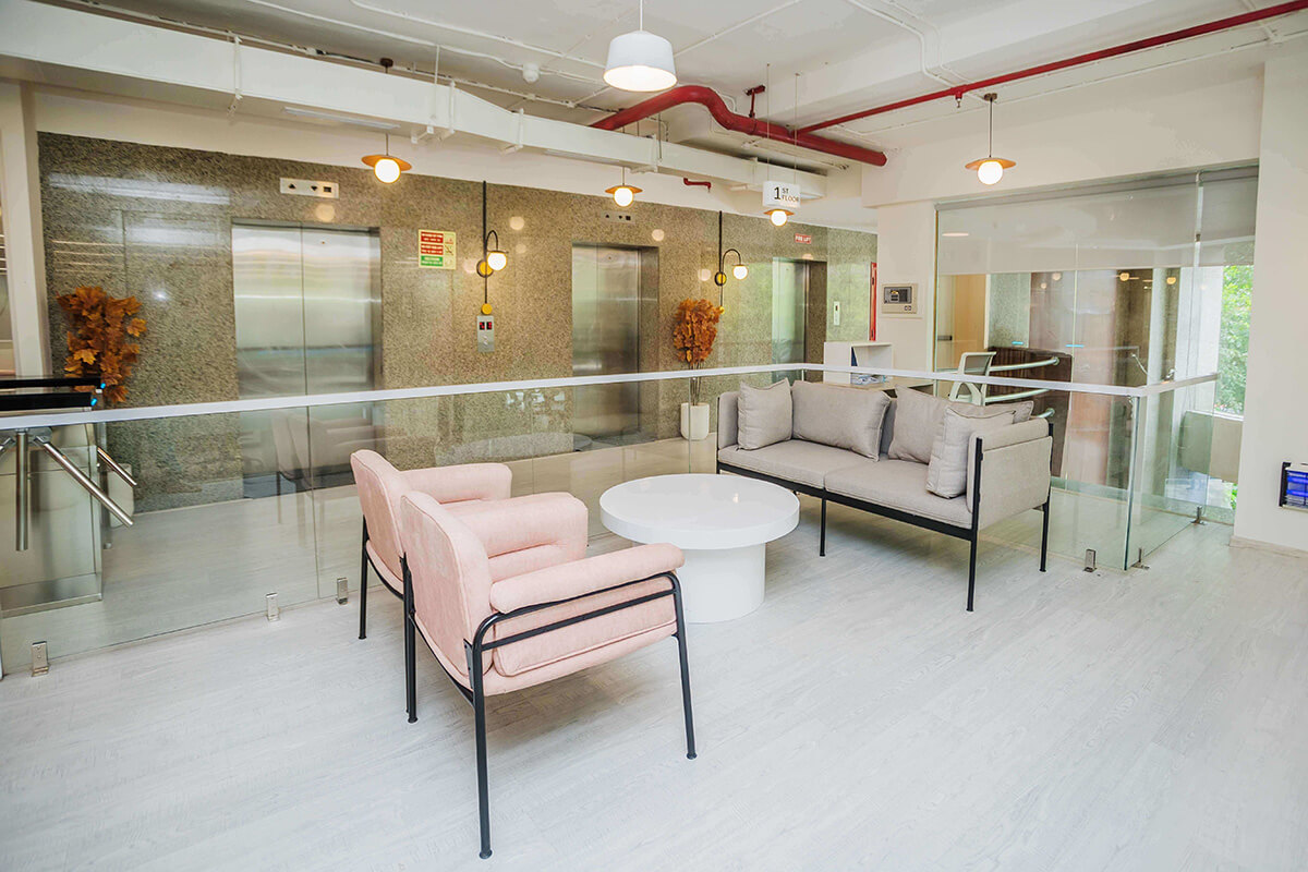 Collaborative Coworking Space in Golf Course Road Gurgaon by AltF